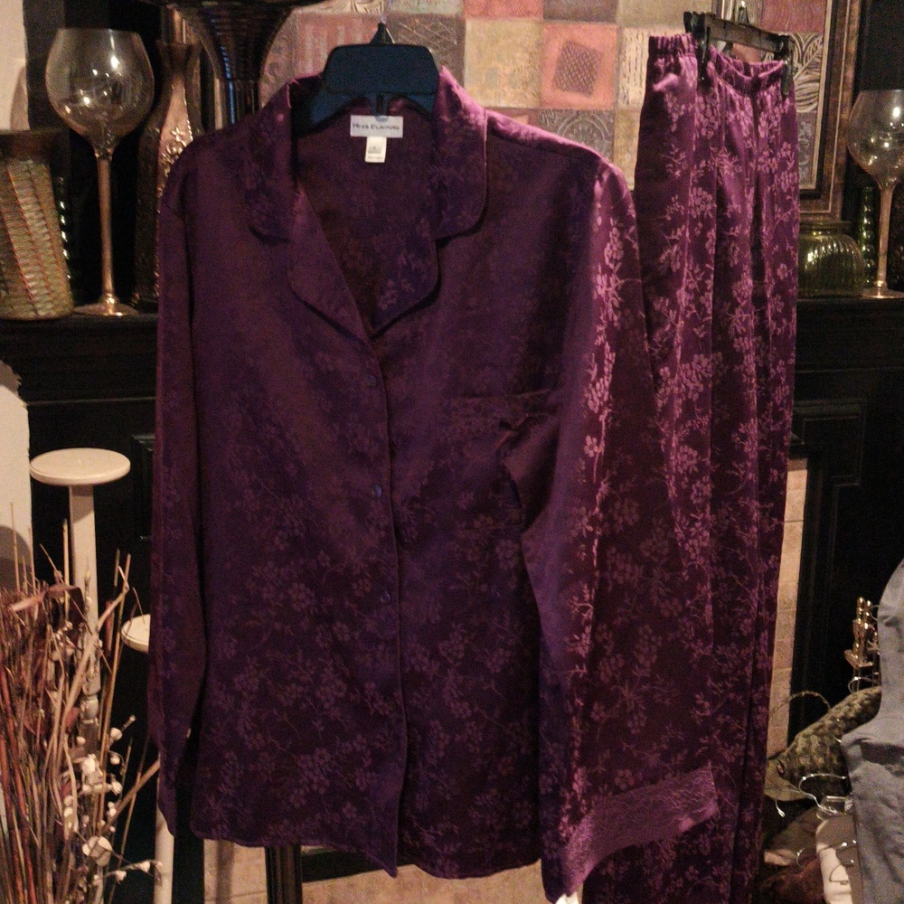 FINAL PRICE NWT Miss Elaine Deep Plum Floral Design Pajamas Lg - Picture 5 of 10